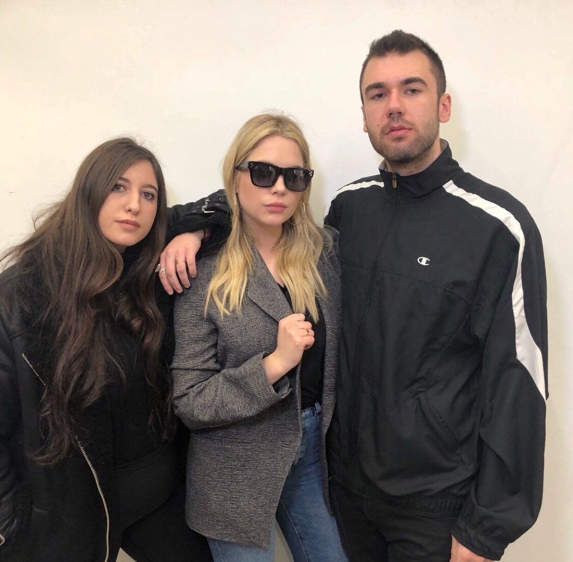 MAshBV's tweet photo. Yesterday @AshBenzo with fan in the @priverevaux 😍😍 https://t.co/6z6pnU4vyG