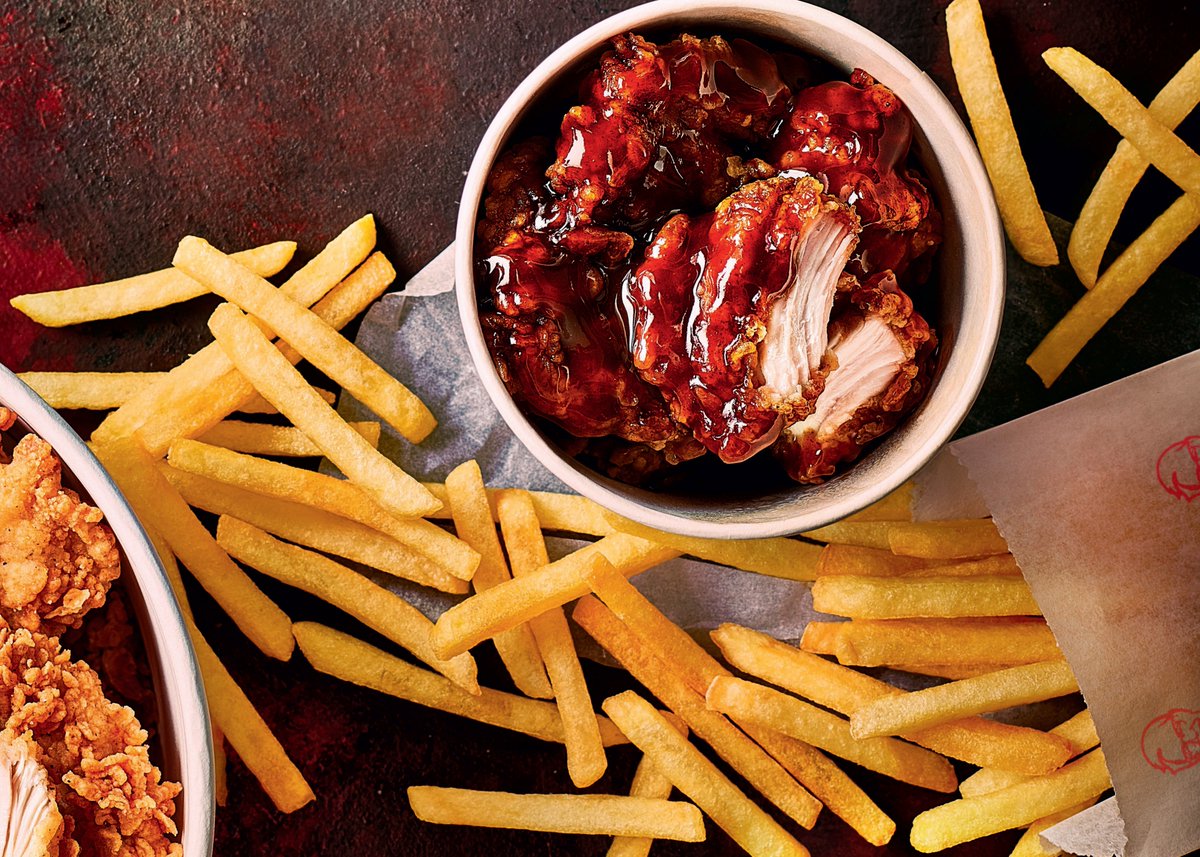 KFC_UKI's tweet photo. Guess who's back, back again. Bites are back, tell a friend. https://t.co/ly0wgqIolR