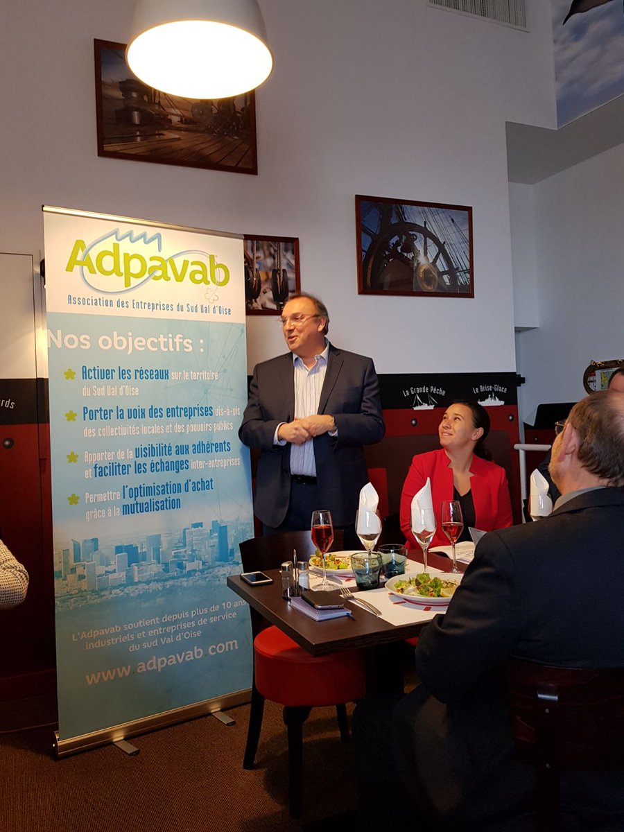 Komeres's tweet photo. Déjeuner des adhérents de @adpavab 
En présence de @fionalazaar, @philippecran @PKuchly57 @laurent_pillard @DavidCruchon et plein d'autres.
Un déjeuner #Madein95 https://t.co/lVWUn2StaL