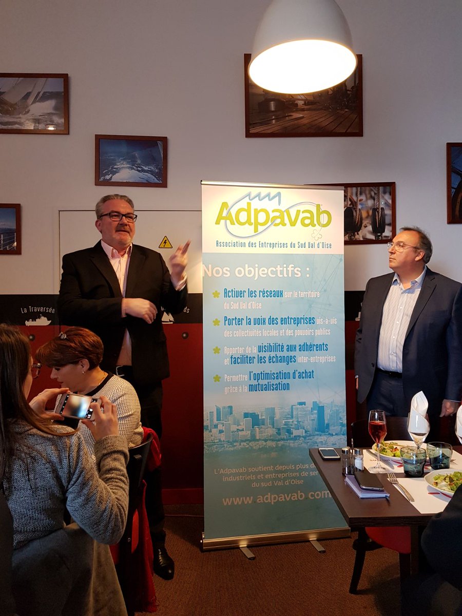 Komeres's tweet photo. Déjeuner des adhérents de @adpavab 
En présence de @fionalazaar, @philippecran @PKuchly57 @laurent_pillard @DavidCruchon et plein d'autres.
Un déjeuner #Madein95 https://t.co/lVWUn2StaL