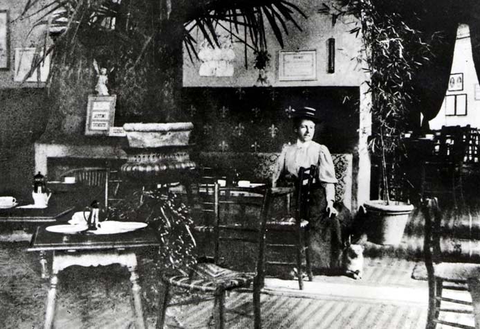 viadeigourmet's tweet photo. Fondata nel 1893, la #Babingtons #TeaRoom racconta un pezzo di storia di #Roma. Scopri il programma di festeggiamenti per i 125 anni di attività e i prodotti realizzati per la ricorrenza
https://t.co/Gey2A2jbH1 https://t.co/bM1J8q26AE