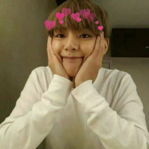 YourBaeASF's tweet photo. #BestFanArmy #BTSARMY #iHeartAwards @BTS_twt https://t.co/O73G9f7Dlu