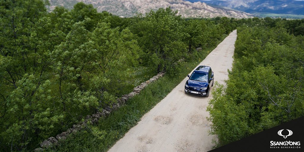 KGMEspana's tweet photo. No hay prisa ⏳, ¡vayamos por caminos perdidos para descubrir nuevas rutas! 🛣️
#SsangYongXLV #SsangYong https://t.co/tCm6IbtoyJ