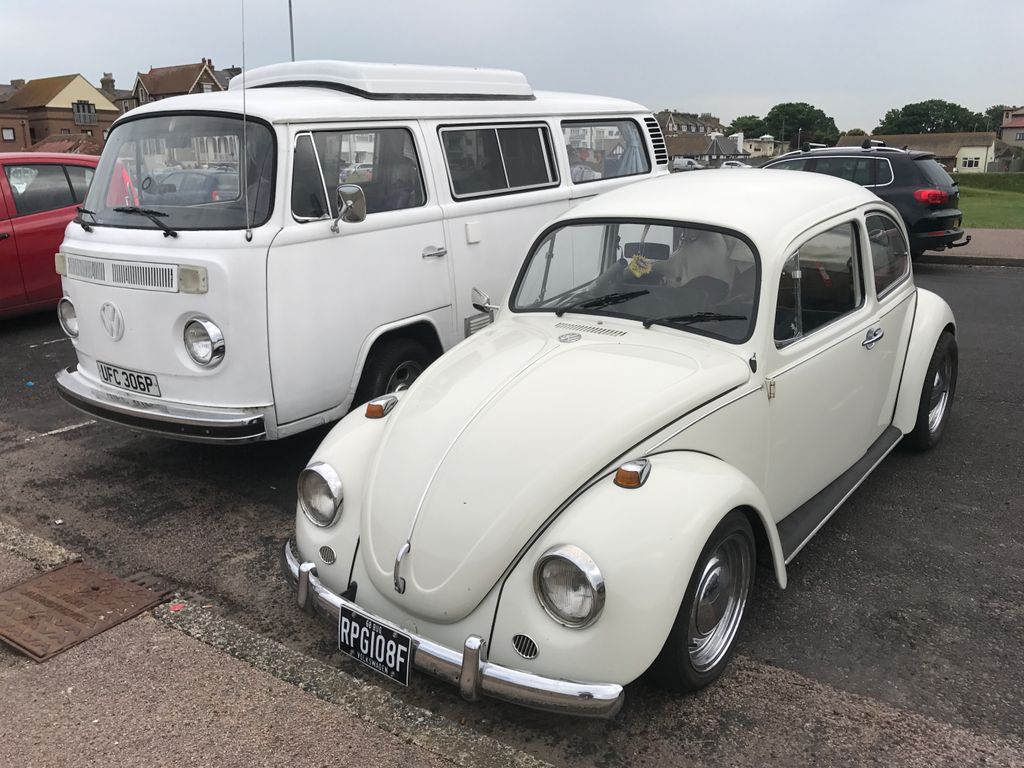 Babs and Billy on their 2nd Date! Things are getting serious now - he took her down to the seaside yesterday... cheeky little monkey. 

 #babsthecamper #vw #vwcamper #vwcampervan #vanlife #vanlifer #vanlifer #roadtrip #roadtrippin #kombi #love #romance