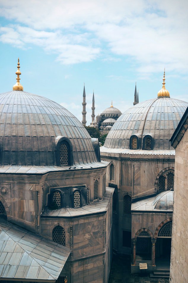 Our design responds to its surroundings. Bosphorus and the surrounding city of Istanbul was the inspiration for project Esra. #1508london #interiordesign #inspiration