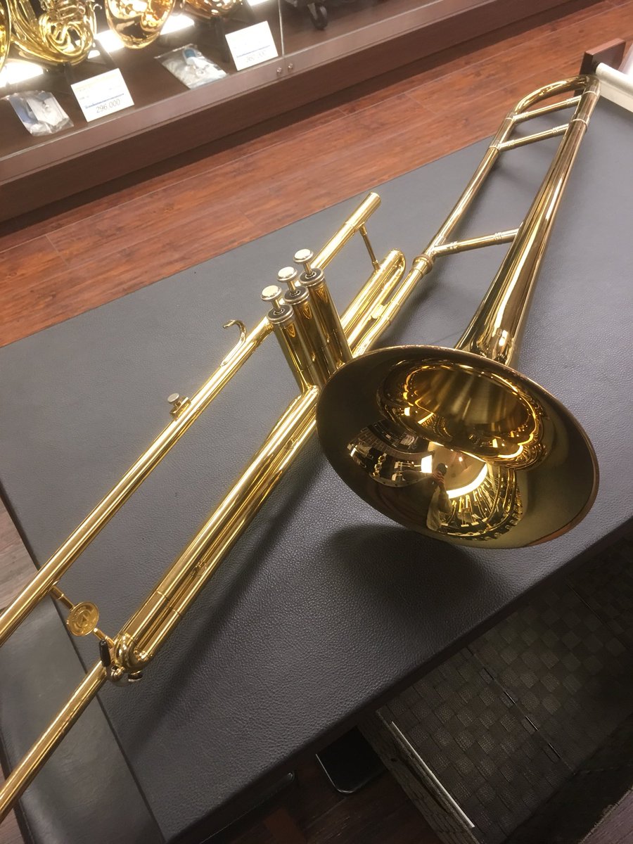 Twitter पर 大久保管楽器店 出番の少ない楽器買取ります バルブトロンボーン入荷 ホルトンのtr690 バルブトロンボーンが入荷致しました バルブならではの音切れの良さを充分に備えたモデルです メダルがかっこいい