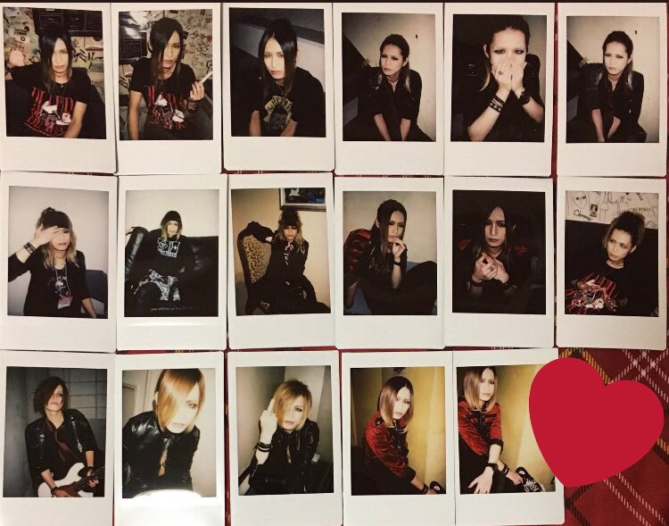 mi15203689's tweet photo. 【拡散希望】
DIAURA チェキ お譲り致します。

枚数の多い方優先させて頂きます。また10枚〜買い取り頂ける方でご希望の方がおられましたら2/4のブランドエックスでのインストのトーク付きイベント参加券どちらか1枚お付け致します。 https://t.co/EXtAizL3dE