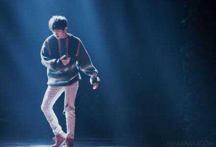 TGNTMDDTT's tweet photo. Jackson Yee...there is a truth that never changes: the sun of yesterday can not dry clothes of today. Do not regret the past. Also do not worry for the future. Take a good living for the present. #JacksonYee https://t.co/bf7n1STCOL