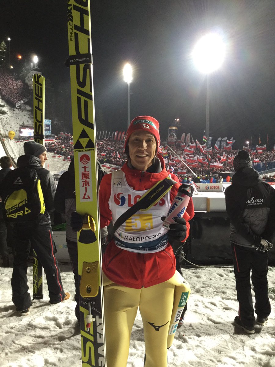 Mitsuco 小林潤志郎選手 次はこのボードの前に 居続けて でもこの風の中 皆んな良く頑張りました まさかのカミル ストッフ２本目に進めず ジャンプって難しい