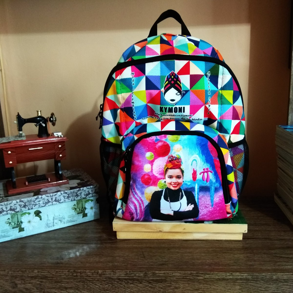 kimonydesigner's tweet photo. Y este complemento será mi compañero de fórmula esta semana, ,pues literalmente le caben hasta los juguetes de mi hijo .
👌🌎🇨🇴📷👠💄👜🤦😱 @TottoColombia
#tottobrand #totto #tottotú #tottoxelmundo #mommyblogger #encuentrobloggers #inexmoda #encuentrodebloggers https://t.co/5wimhI0IIb