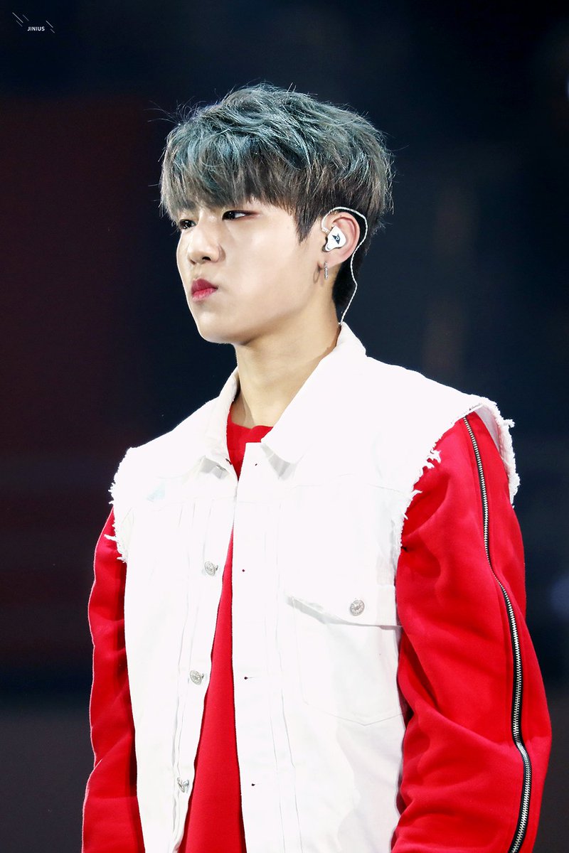 WOO_JINIUS's tweet photo. 171217 워너원 프리미어 팬콘

쭈욱 삐죽 *(@• ₃ •@)/*

#박우진 #워너원 #WANNAONE #PARKWOOJIN #woojin https://t.co/WuqFfFsobr