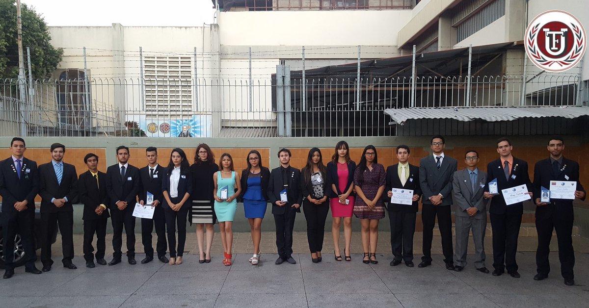 UFTMUN's tweet photo. La delegación para Modelos de Naciones Unidas de la Universidad Fermín Toro dijo: "presente y votando" en SPMUN 2018, con una destacada participación de los delegados que les permitió traer el premio de Mejor Delegación universitaria a la casa de estudios. https://t.co/kyvyCDb8co