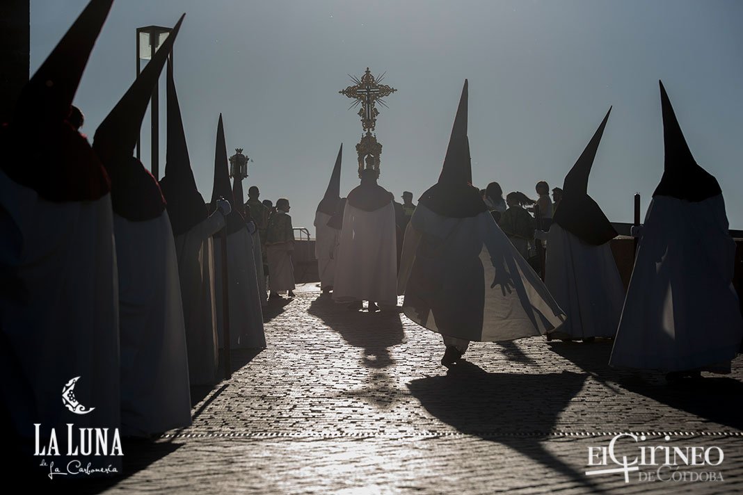 Se va acercando... en tan sólo 8 lunes...

#LunesSanto en #Córdona.