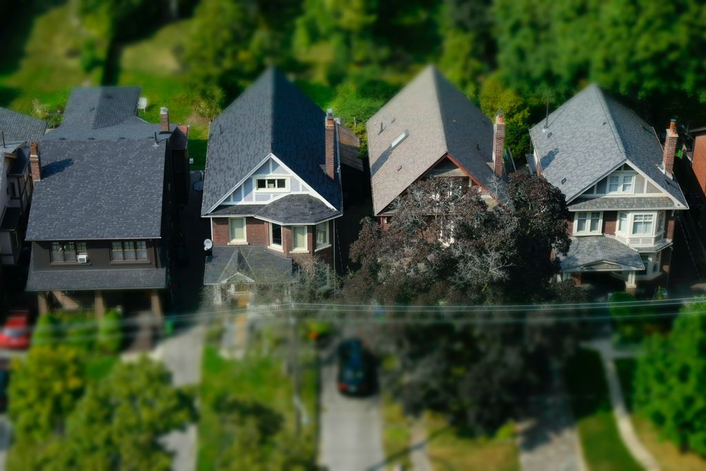 leader_gallery's tweet photo. In our newest blog (co-authored by @repsltd), we explore five typical scenarios we see in 'success' or 'failure' when it comes to real estate strategy:  https://t.co/MblUd2LtUI  #realestate #leadership #success #IoT #strategic #property https://t.co/AEEgVwVUW8