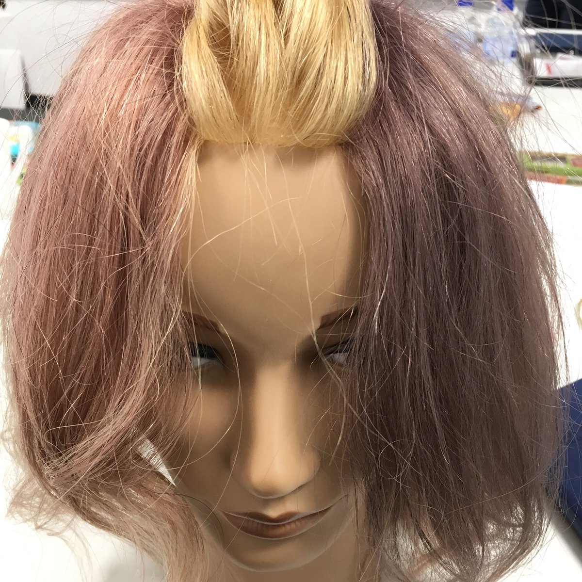 RayCompany1's tweet photo. Sneak peak of what’s to come in February💕 @Matrixhaircare #MixedMetals #socolorbeauty #sync #trendinatube #rosegoldhair #lilachair #switchtopro https://t.co/38cYGO0opY