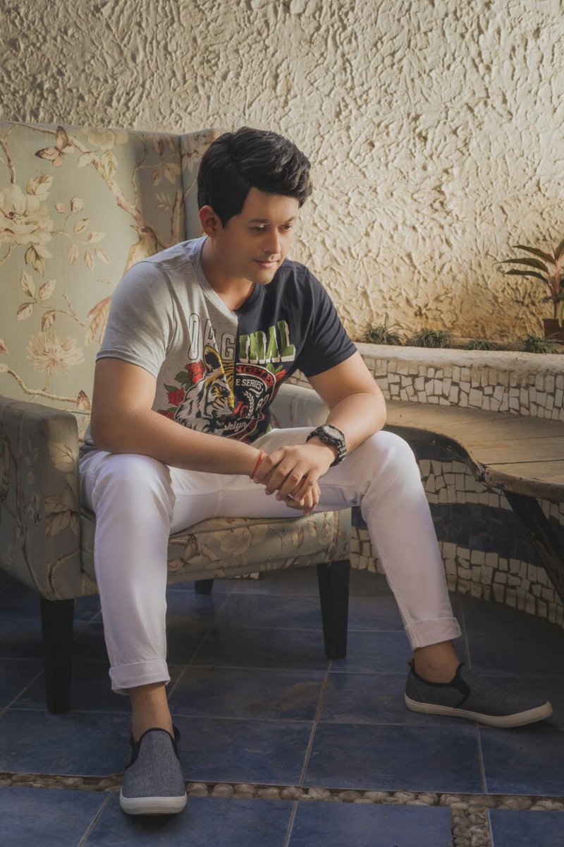 SukanyaSawant's tweet photo. #SwwapnilRECOMMENDS #Simplicity is his way to rockЁЯШЙЁЯШН
Collections available at #MaxStore
#SpringForwardCollection #MaxFashion
#MaxYourLook
@RddMarathi @MarathiCineyug @Fashionista_com @FashionWeek @TwitterFashion @TimesFashion @glamour_fashion @fashionpressnet @ShrihariMirasd2 https://t.co/mGXbeswlIb