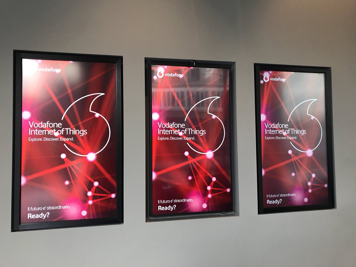 labrina67's tweet photo. Fervono i preparativi per l’evento di domani  allo spazio tecnologico bou-tek di Milano #vodafoneiot @BOU_TEK https://t.co/lGczyuNgQ8