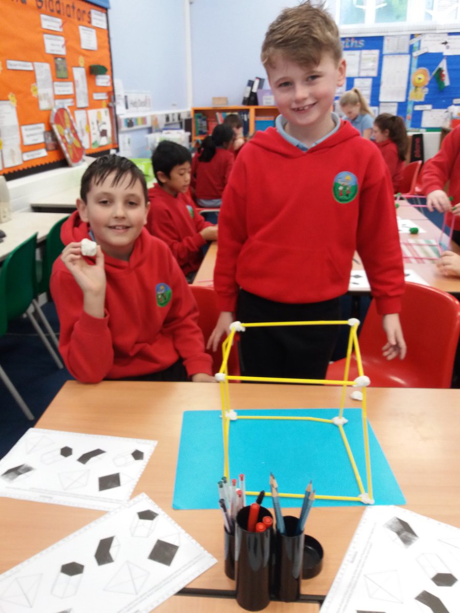 PentrerGraig's tweet photo. Making 3D shapes in Dosbarth Mercury maths today! #pgpmercury #pgpmaths https://t.co/dQChm2iRIE