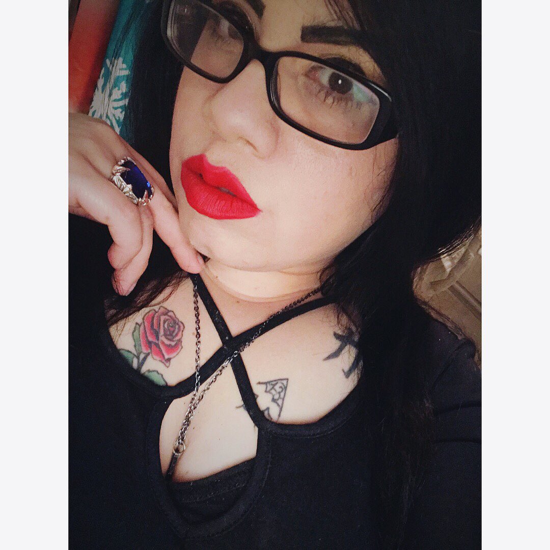 misssnowwhitexx's tweet photo. Red lips. 💋💄 #makeup #makeupfortoday💋 #aspiringmua https://t.co/uxSjDf9wbH