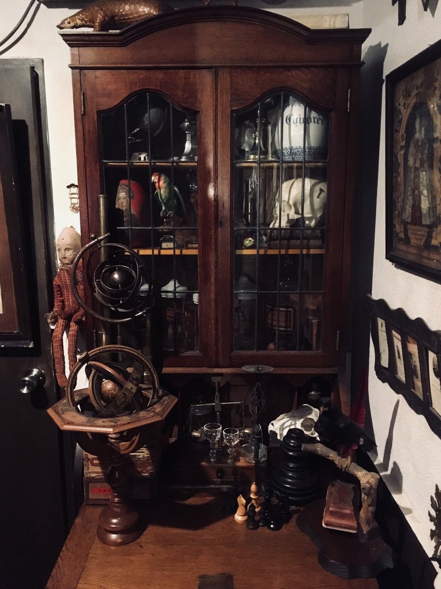 LECURIOarts's tweet photo. LECURIOはスタジオとして物販営業1時間外、基本料金4000円にてご利用いただけます。本物のアンティークで構成された空間で他と違った撮影が可能です。
ご予約・お問い合わせは
lecurioarts@gmail.com
もしくはtwitterDMにてお気軽にご��絡ください。 https://t.co/AeAMUf4DCs