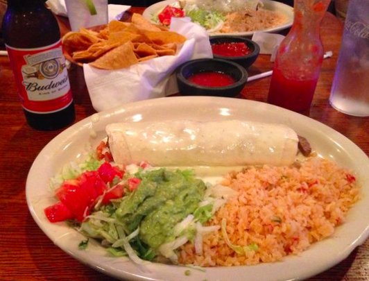 LosAztecasPA's tweet photo. What a better way to kick off the week! Visit Aztecas Restaurants for great lunch and dinner specials! https://t.co/KksyIsetO3
