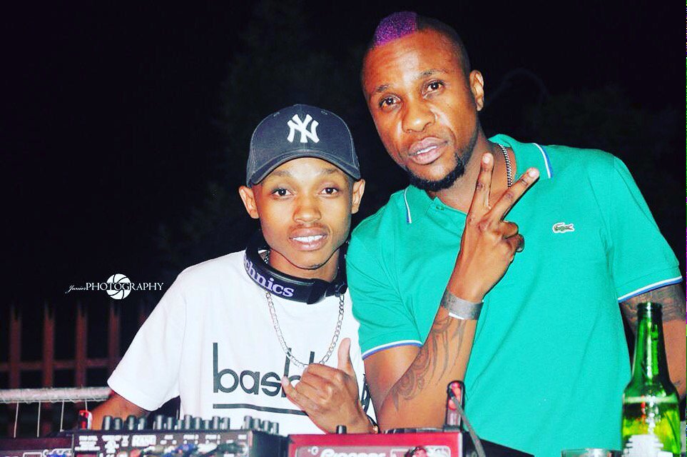 Thato_Mothwaa's tweet photo. Zinto!! Mrivithi!!🔥
Luv yem Very much @KhumoMrd &amp; @ShuffleDeejay 
@TeamMosha  waitsi keng!!! https://t.co/YpjtlIwmfa