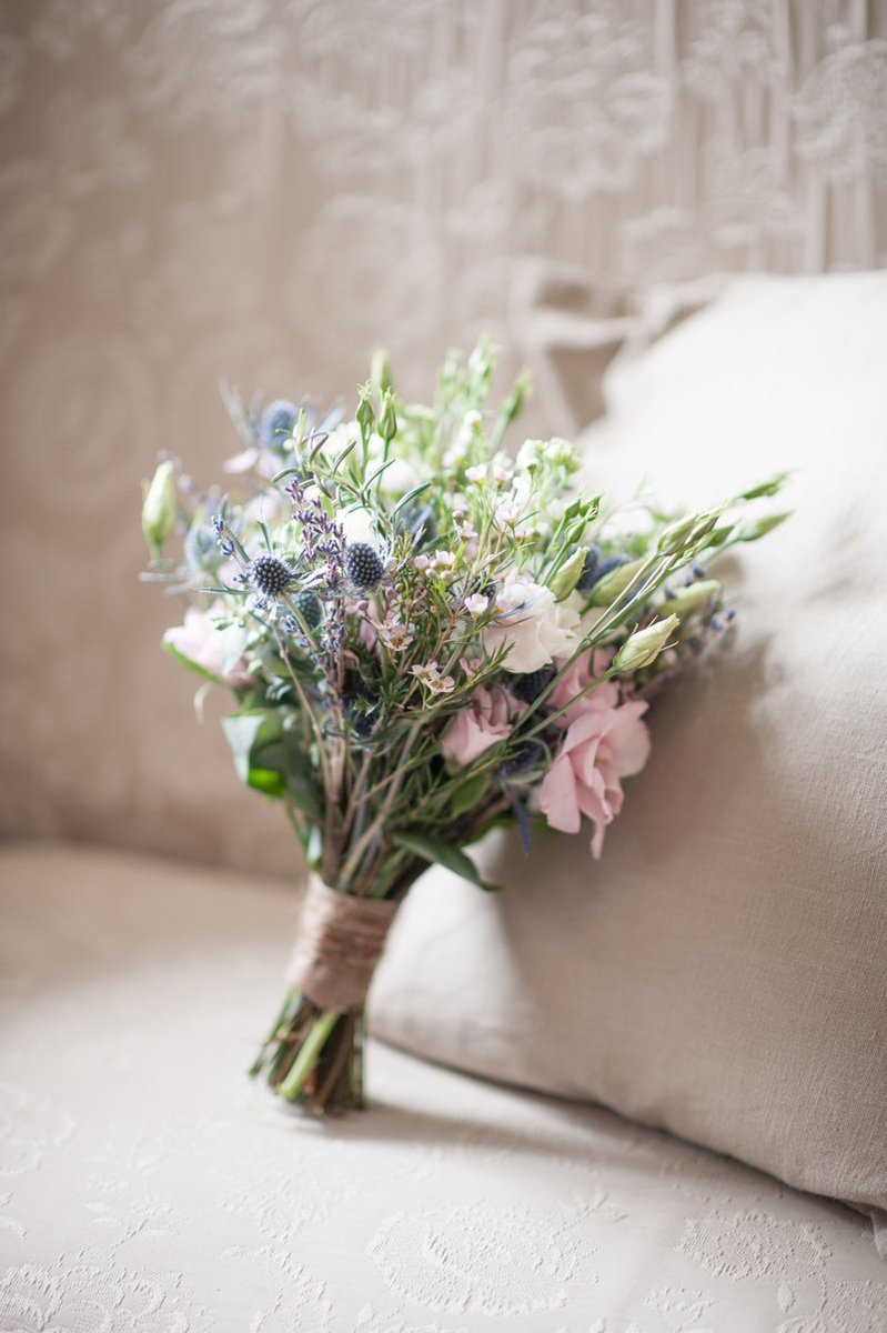 moncontedefees's tweet photo. Charming English wedding in France #wedding #natural #chic
https://t.co/SOksv2NmTK https://t.co/NOCUKa5WOD