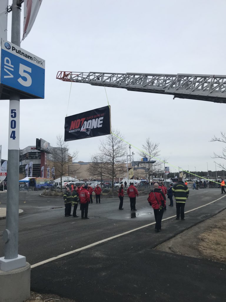 FoxboroughFire's tweet photo. 2252 members @GilletteStadium hanging #NotDone rally banner for our @SuperBowl bound @Patriots !!! https://t.co/XoWvQ3imYU