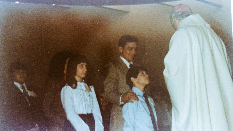 CoachRobinson1's tweet photo. I had NO IDEA what I was confirming here. I just showed up, said ‘yes’ &amp; did what I was told. All I cared about back then was sports&amp;friends. I’m so gr8ful the HolySpirit sticks around. God’s grace was patient &amp; waited for my❤️to open to confirm my Love for Jesus. #WhenReady https://t.co/pdQBZdQQv8