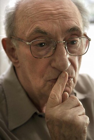 jmberlin's tweet photo. Am 31.1.2018 spricht der Holocaust-Überlebende Walter Frankenstein im Rahmen der Zeitzeugenreihe @jmberlin. Auch unsere Blogserie »Erinnerungen aus dem Leben Walter Frankensteins« ist ihm gewidmet. Der neueste Beitrag ist jetzt online unter: https://t.co/XIcdx7qZcw #Blogerim https://t.co/CaQj9z2Qsv