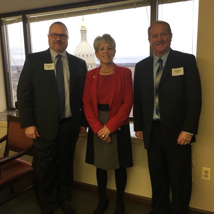 StarSUllc's tweet photo. We were honored to have Star Cutter Company President Jeff Lawton and Human Resources Manager Lindsey Bielby attend the Michigan State of the State address last week, at the invitation of District 106 State Representative Sue Allor #StateoftheState #Michigan #StarCutter https://t.co/nZJbkbkFwi