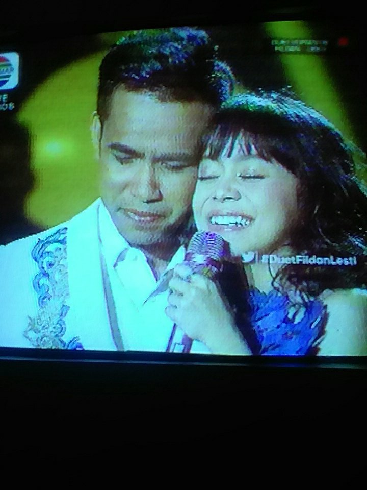 Sweety_SFL's tweet photo. Cintai Aku Karena Allah
By : @FildanDa41  @Lesti_Jenong_DA 

#KonserDuetRomantisFildanLesti 
#DuetFildanLesti 
@IndosiarID https://t.co/0XT6wBTUWC
