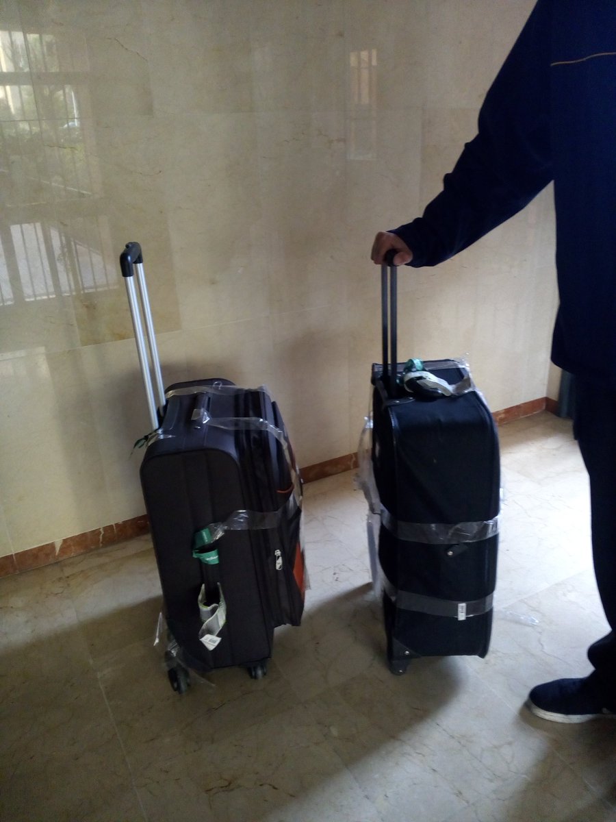 Enrique_Najas's tweet photo. #diadelmensajero Servicio internacional puerta a puerta. Cada vez más usuarios utilizan este servicio para sus maletas en sus desplazamientos por Europa. Con total garantía!!! https://t.co/wyyGiKjiS2