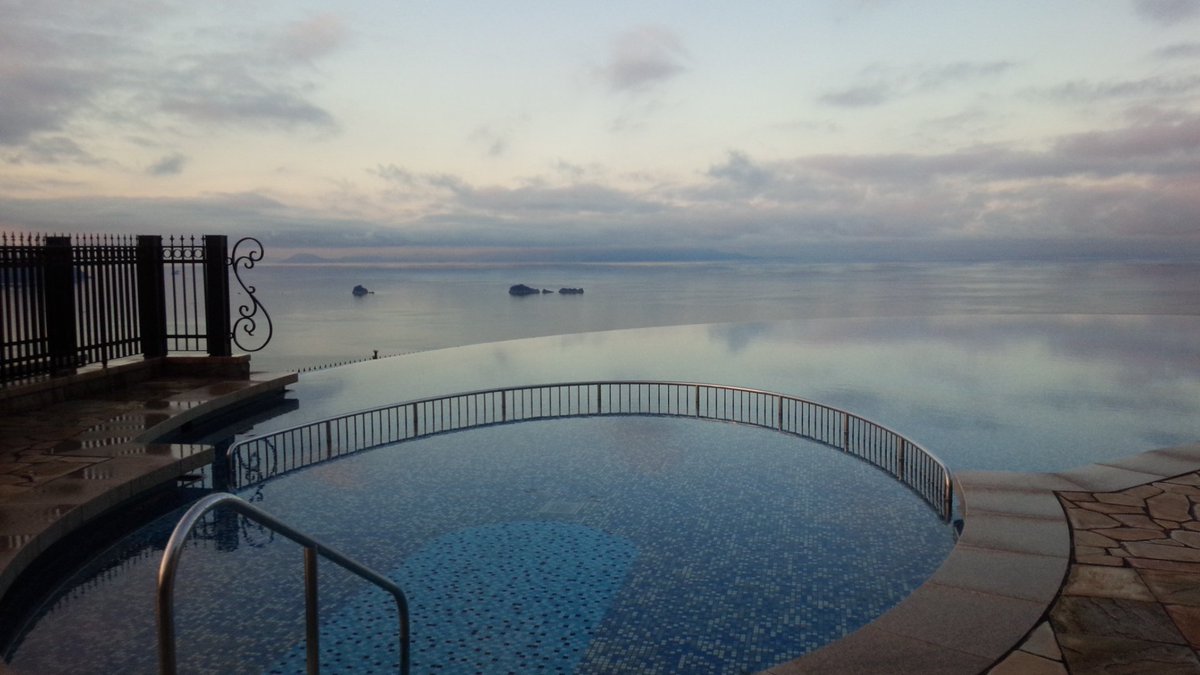 Lukelilybell's tweet photo. エキシブ徳島ホテルからみた駿河湾です。 https://t.co/oE3N6YlEmd