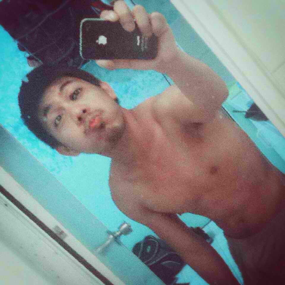 iam_sodeep's tweet photo. Those were the days hahaha #memorylanemonday #oldshots https://t.co/QeGLHKAfUS