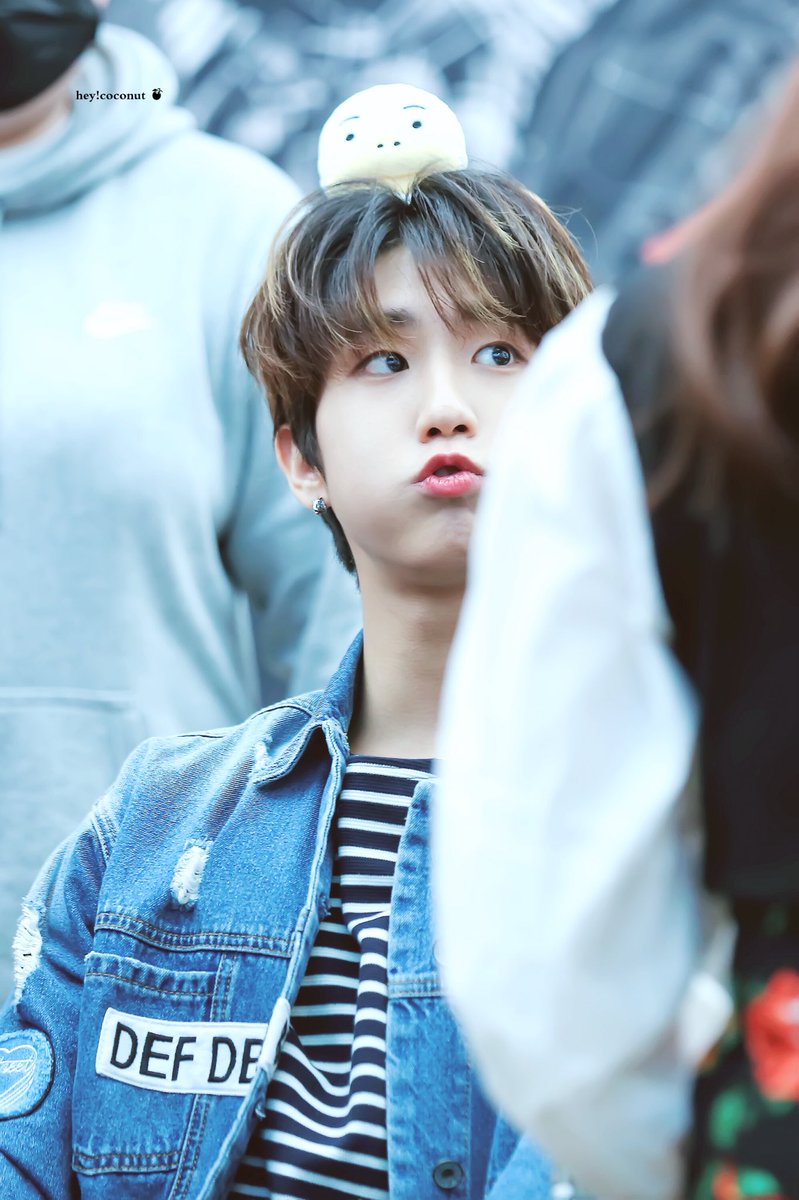 180128 코엑스 팬사인회
한지성씨,, 심장 폭행을 멈춰 주세요!!
#한지성 #HanJisung #스트레이키즈 #StrayKids
