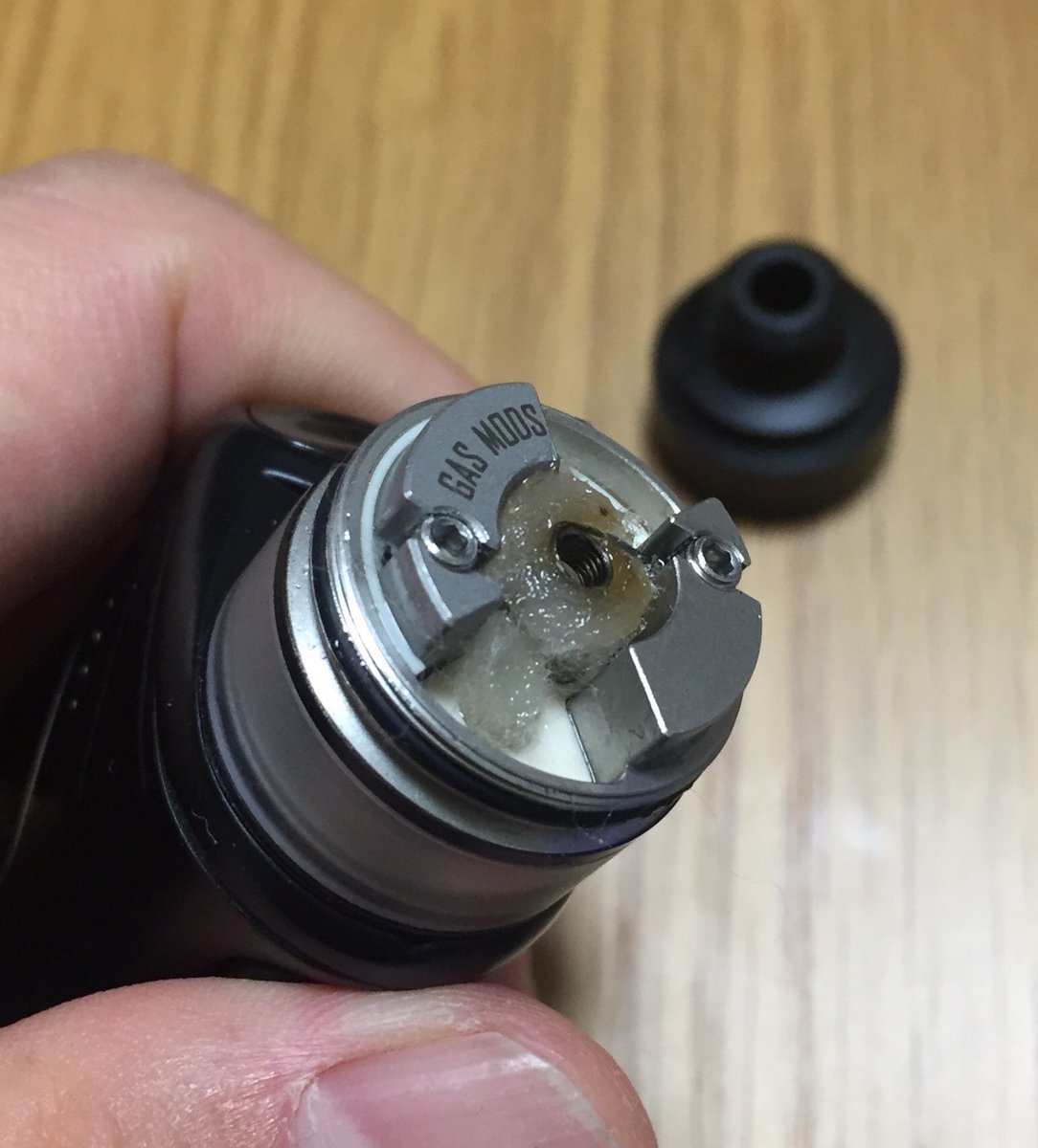 d_yoshi_b's tweet photo. 流行りに乗ってnixon v1.5
マキマキしてみました。
2.5mmで5巻 0.76Ω 25wで。
美味いっすよ！
#nixon v1.5 #gasmods https://t.co/XKmwN2ZRTV