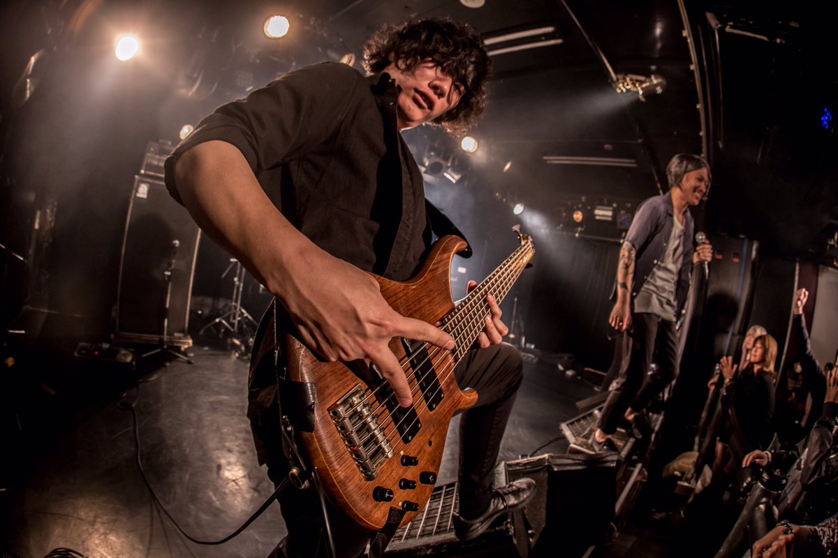 Aziam_official's tweet photo. 【※Live PHOTO！】
2018/1.25-アメ村DROP

photo by @reconyan

#Aziam
#アザイアム https://t.co/qma7g68lIq