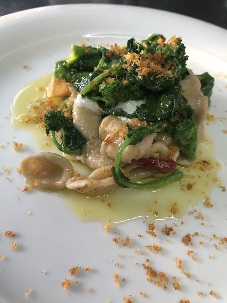 PassionforH's tweet photo. Agriturismo Il Praedio della Reale an ideal place to enjoy the rustic charm, fresh air and home grown richness of Italian food. #puglia https://t.co/Ga6i3JL9Rt