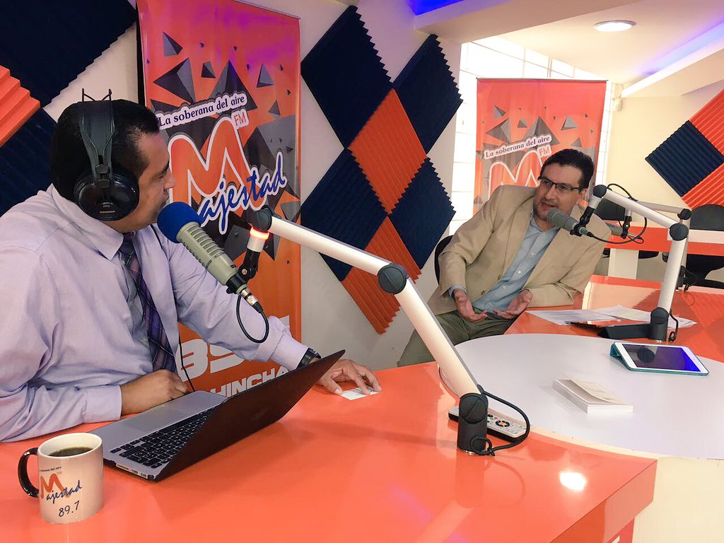 El país de 'los notables' ya se acabó, que la Asamblea designe autoridades es regresión de derechos. Se debe debatir. No lo que hoy seguro están debatiendo: la repartición del Estado. #RetrocedesPatria