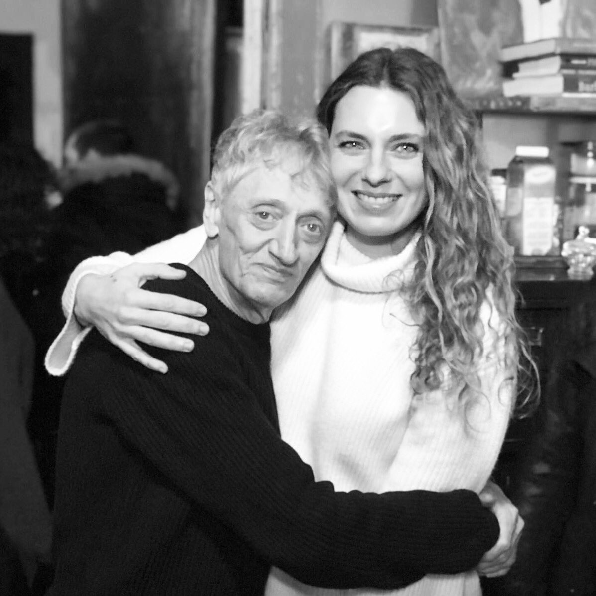 Hoy vamos a visitar a un personajón!Como me río contigo Quique San Francisco!Y eres un amor! <a href="/BertinOsborne/">Bertín Osborne</a> <a href="/telecincoes/">Telecinco</a> <a href="/micasaeslatuya/">Mi casa es la tuya</a>