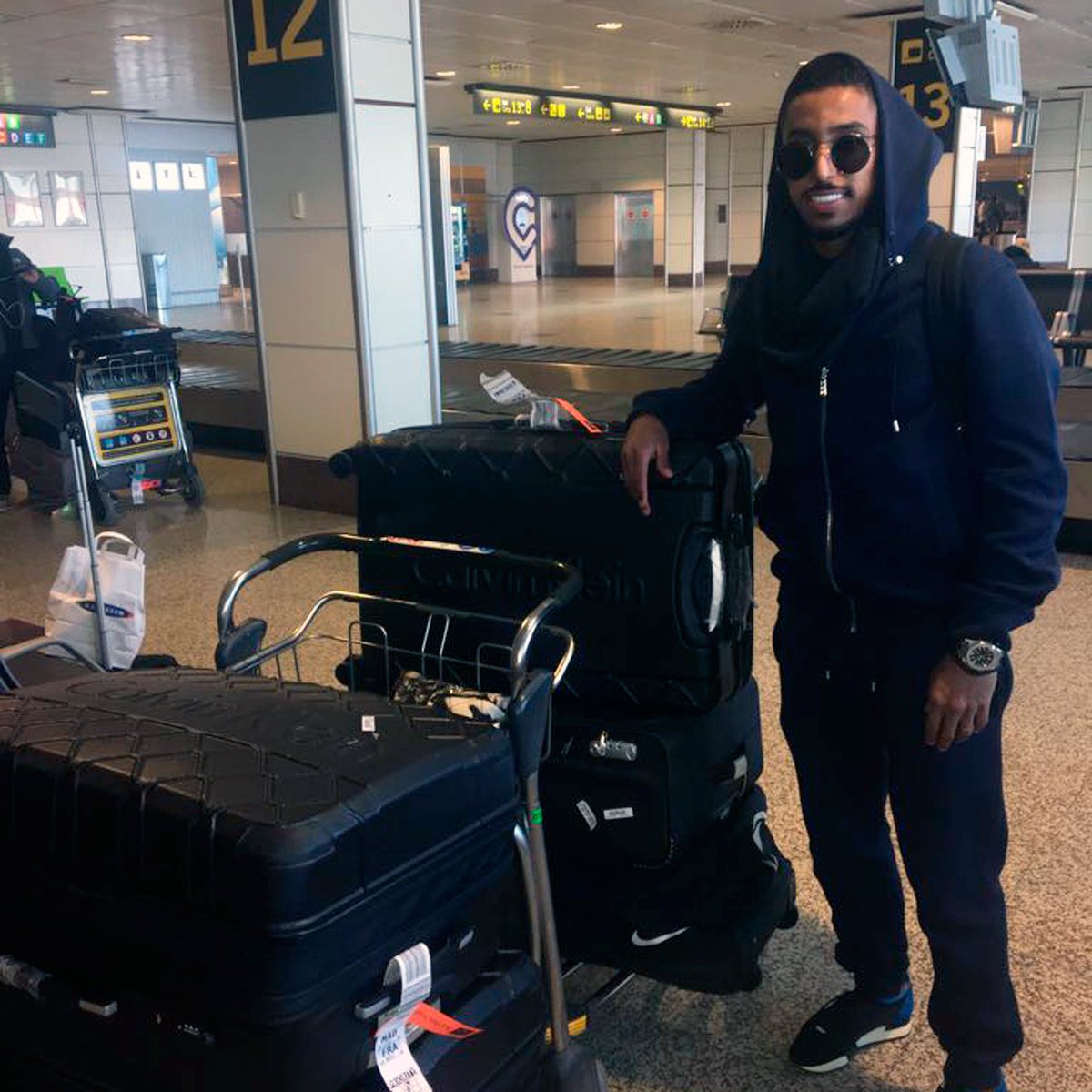 Watch this man 💪! Welcome to Spain and welcome to #Villarreal 💛,  <a href="/salem_d29/">سالم الدوسري</a> 👏👏👏!