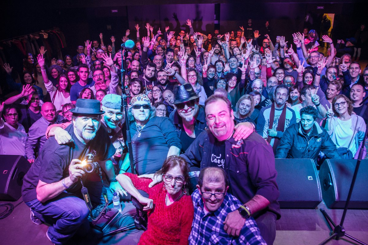 FRubricatus's tweet photo. Ja tenim aquĆ les fotografies del nostre III Concert Solidari amb #LABANDATONPARE a @Lacapsa! Moltes grĆ cies a totes les persones que hi vau assistir!!
Fotografies: Elena Ćlvarez
https://t.co/eGs5hYpe7x ⦠https://t.co/WhMiiff1cB