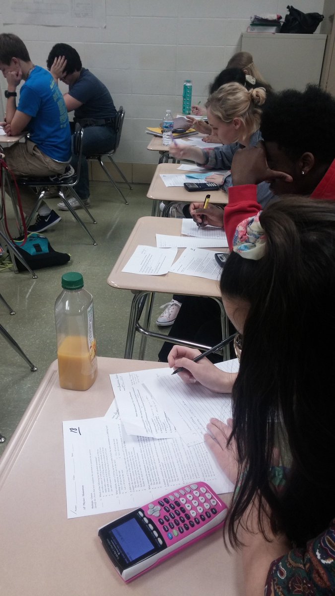 Great AP Science visit <a href="/SouthBendClay/">Clay High School</a>  #APTIPINSeeingGreatThings AP Env Science researching potatoes, pesticides &amp; biodiversity, AP Chem discussing forces and bonding, AP Physics practicing concept and math applications
