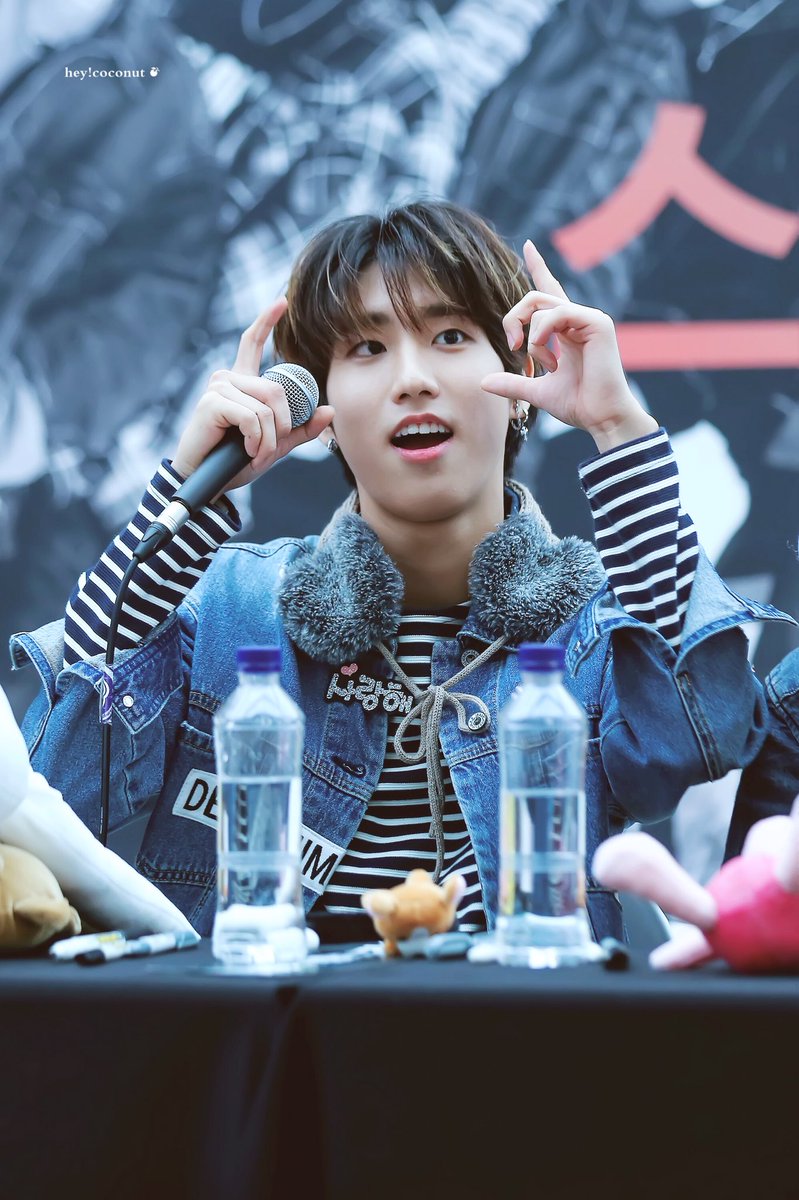 180128 코엑스 팬사인회 
#한지성 #HanJisung #스트레이키즈 #StrayKids