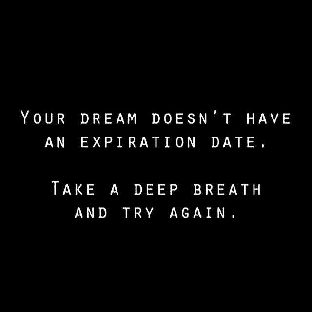 melrobbins's tweet image. Happy Monday ❤️