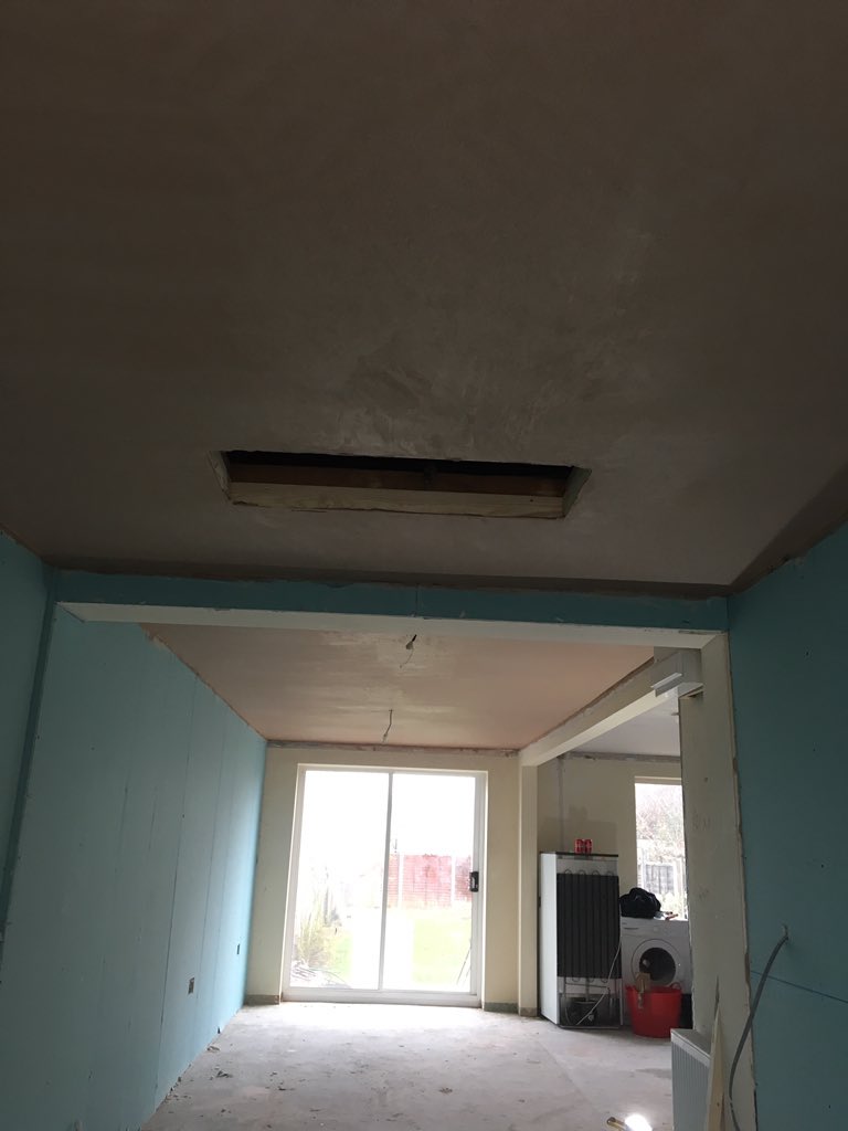 JFranPlastering's tweet photo. 10m x 2.8m ceiling done  ✅ https://t.co/UqvrMcqqrA
