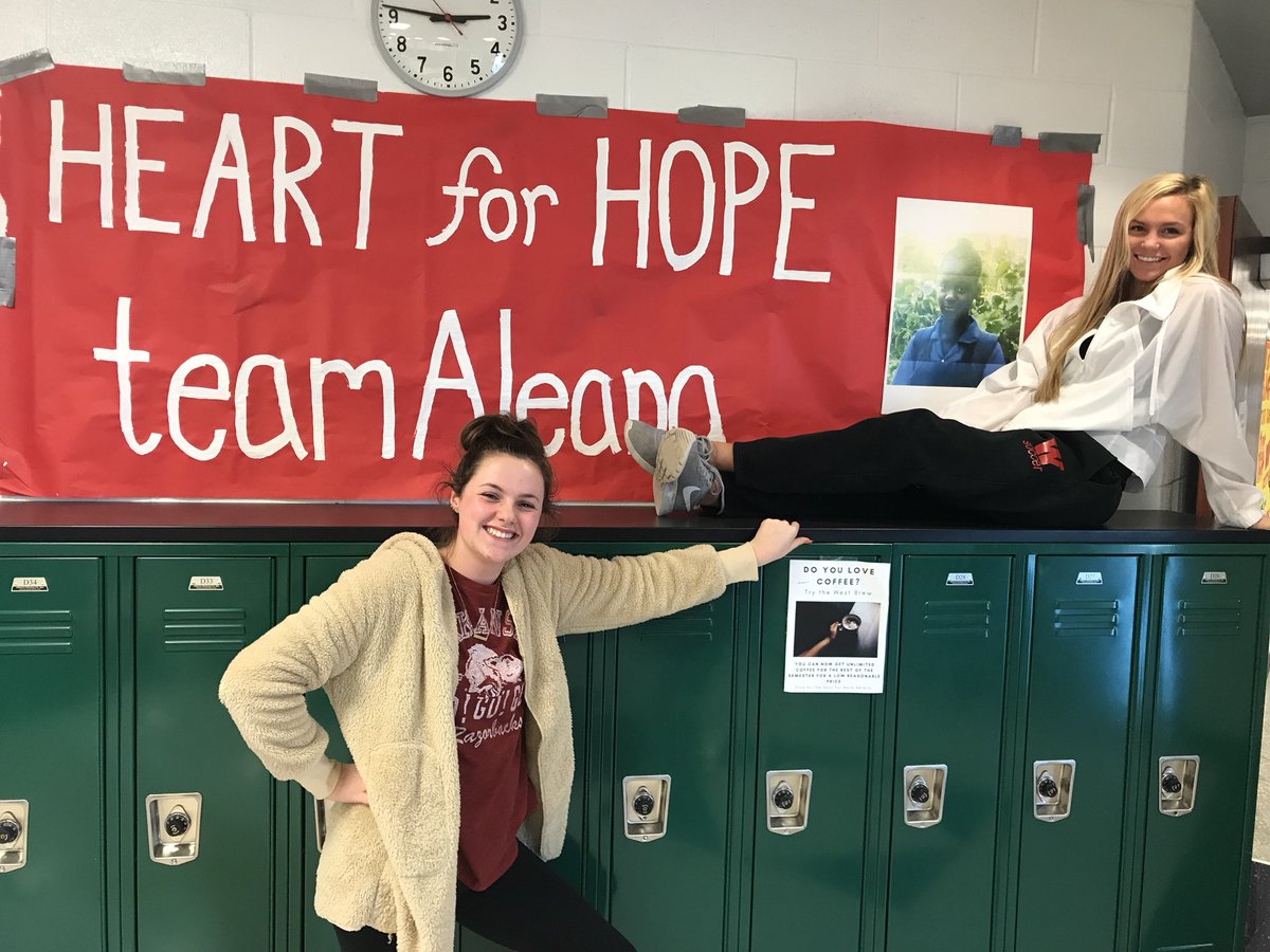 hey JUNIORS ❤️snap a pic in front of the teamAleana sign and tag <a href="/BVWHeartforHope/">BVWHeartforHope</a> and #teamAleana and <a href="/bvwgarcia/">Lauren Garcia</a> and <a href="/Coach_Cat/">Danny Catanzaro</a> will match however much 💲you raised with tweets, rts, and likes! 📸💰💯