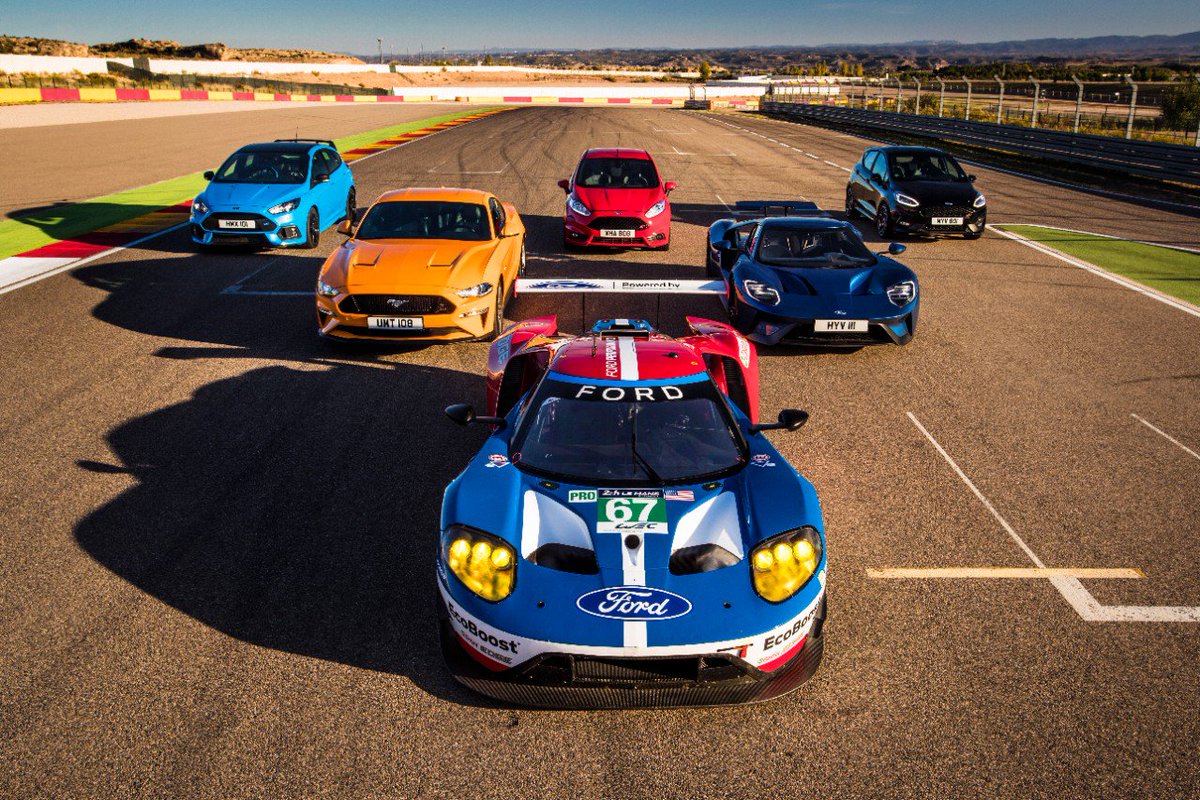 AUTOMOTIVPRESS's tweet photo. 8 modèles de la gamme @FordPerformance, pilotés par la team Ford @CGRTeams, se sont affrontés sur le circuit de Motorland (5,435 km) lors d'un contre-la-montre : Ford F-150 Raptor, Fiesta ST mk1 et mk2, Focus RS, Mustang GT, GT350R, Ford GT et Ford LMGTE. cc @FordFrance 🏁 https://t.co/Y8JQV5e955
