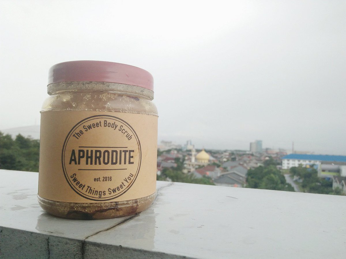 btyAphrodite's tweet photo. Cara pakai Aphrodite :
1.Basahi kulit dengan air hangat
2.Aplikasikan body scrub ke seluruh tubuh kecuali wajah
3.Tunggu 2-5 menit
4.Gosok secara perlahan dan memutar
5.Bilas dengan air hangat
Mudah bukan? Yuk diorder sebelum kehabisan! STOK TERBATAS!
#kulitputih #kulitsehat https://t.co/mcBTmMEADc